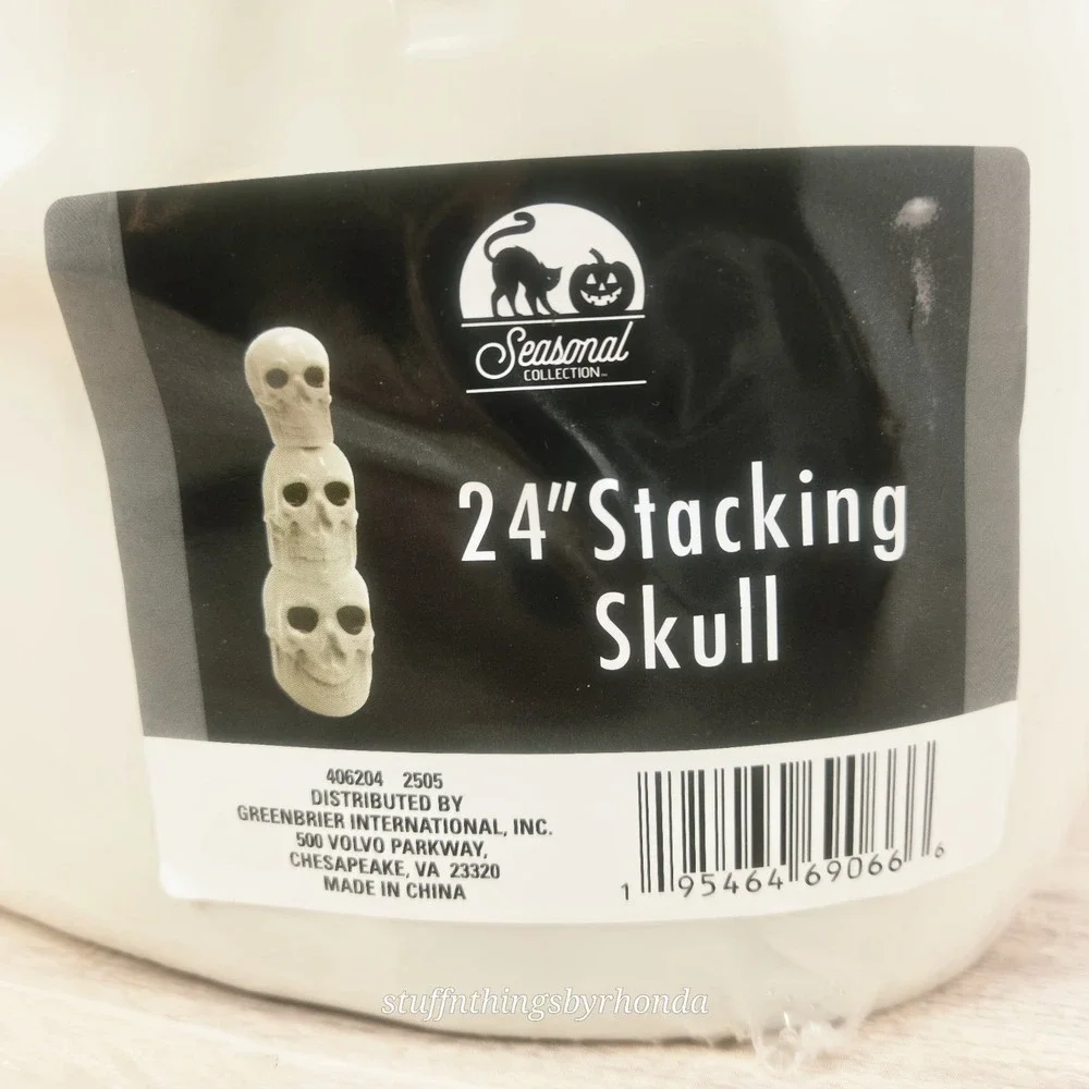 Viral Stacking Plastic Skulls Tree Halloween Decor 24